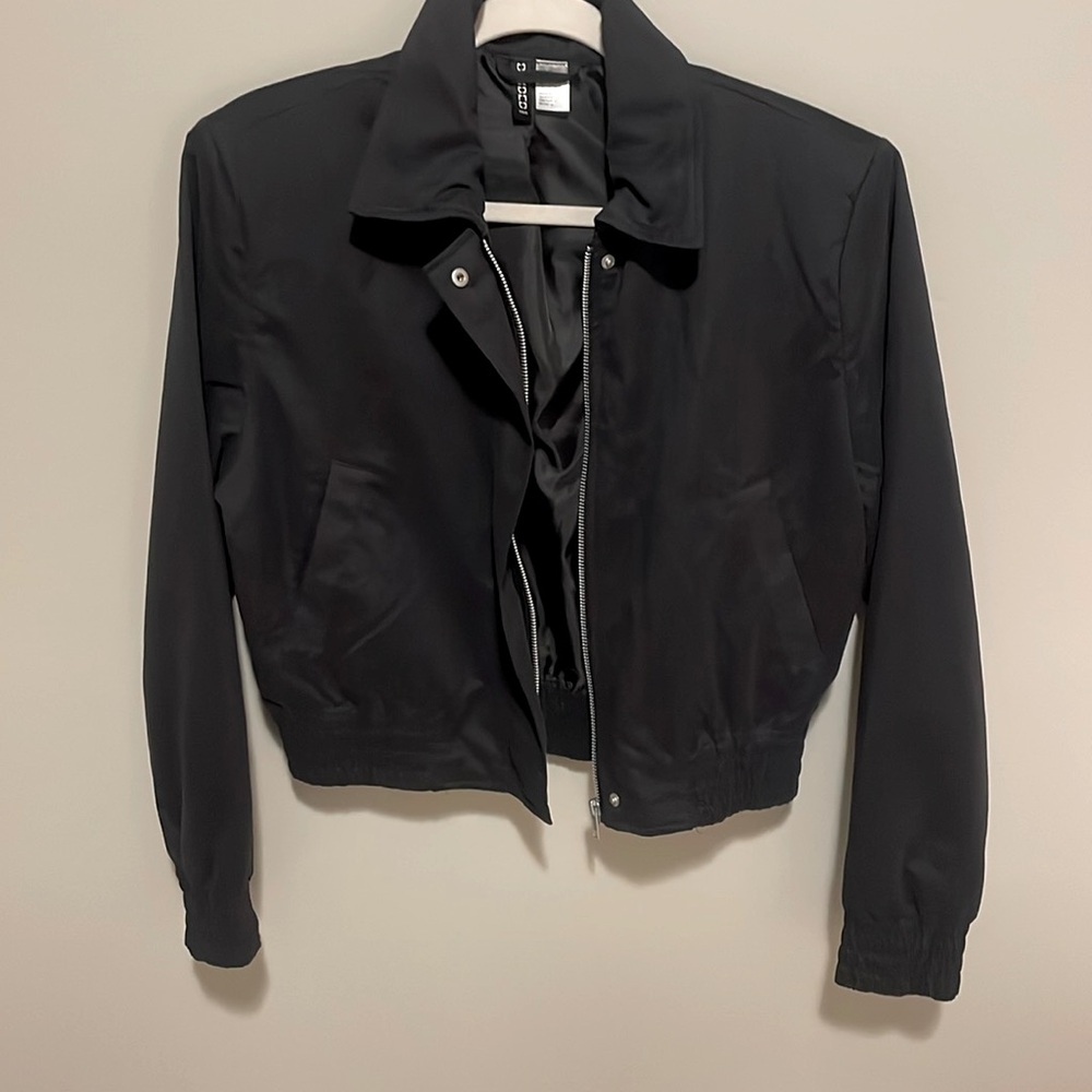 Black H&M extra small zip up jacket